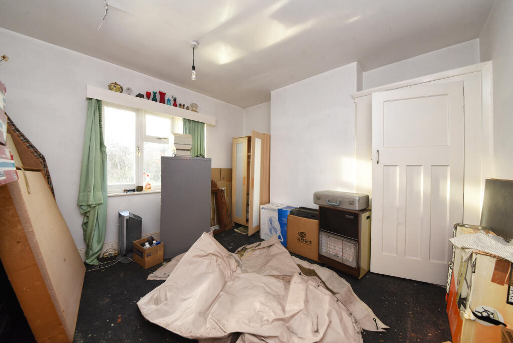 71 Lullington Garth, Woodside Park, London, N12 7BL