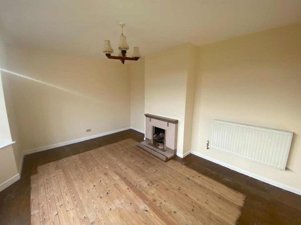 Living Room: