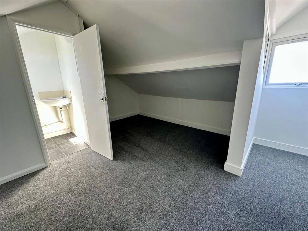 Bedroom 3.jpeg