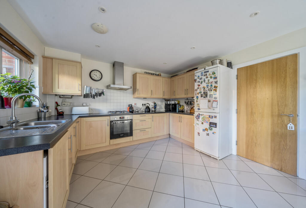 1349112-9-68bea1a...