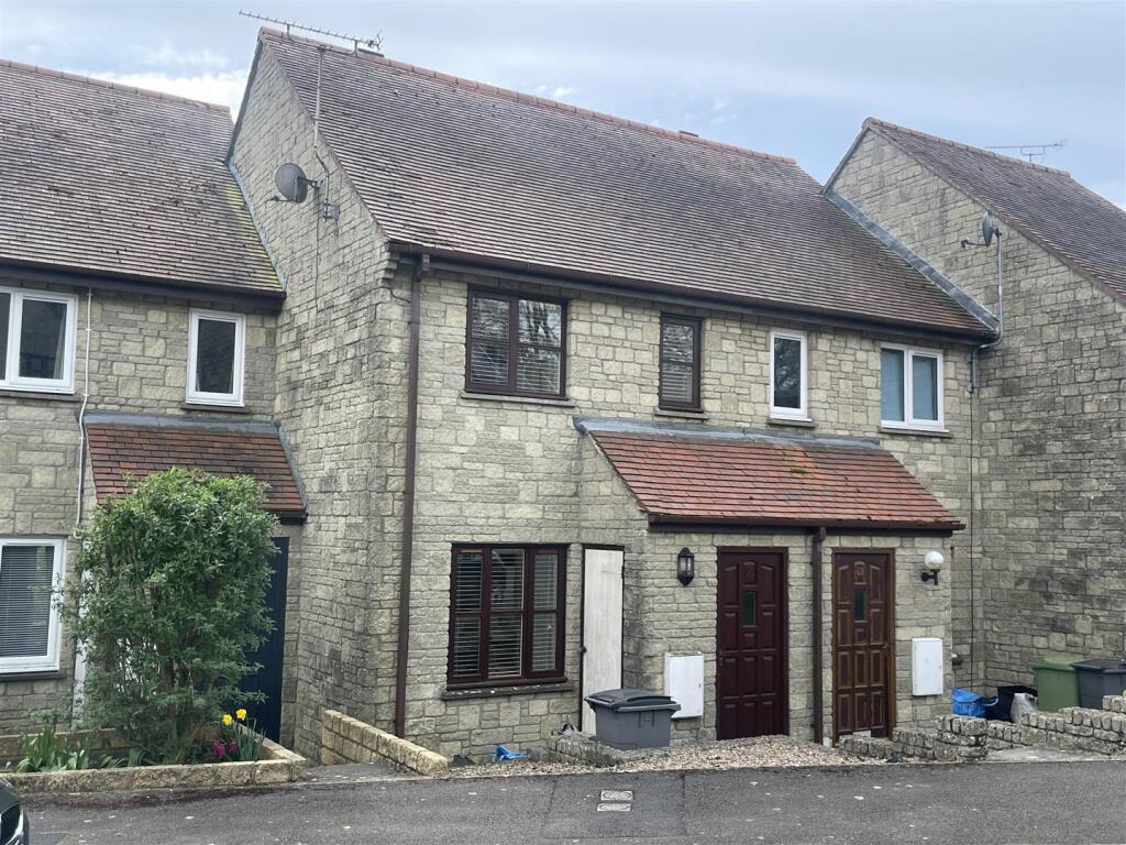 Front of 20 Nostle Road.JPG