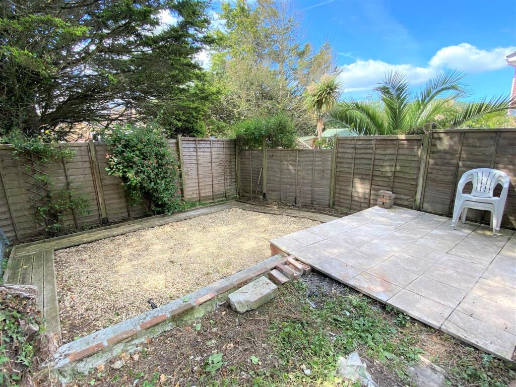 1a Pydar Close Garden