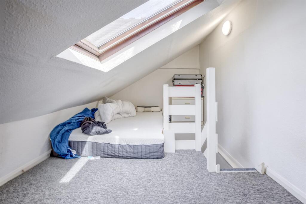 22 Priory Road, HP13 6SL-3.jpg
