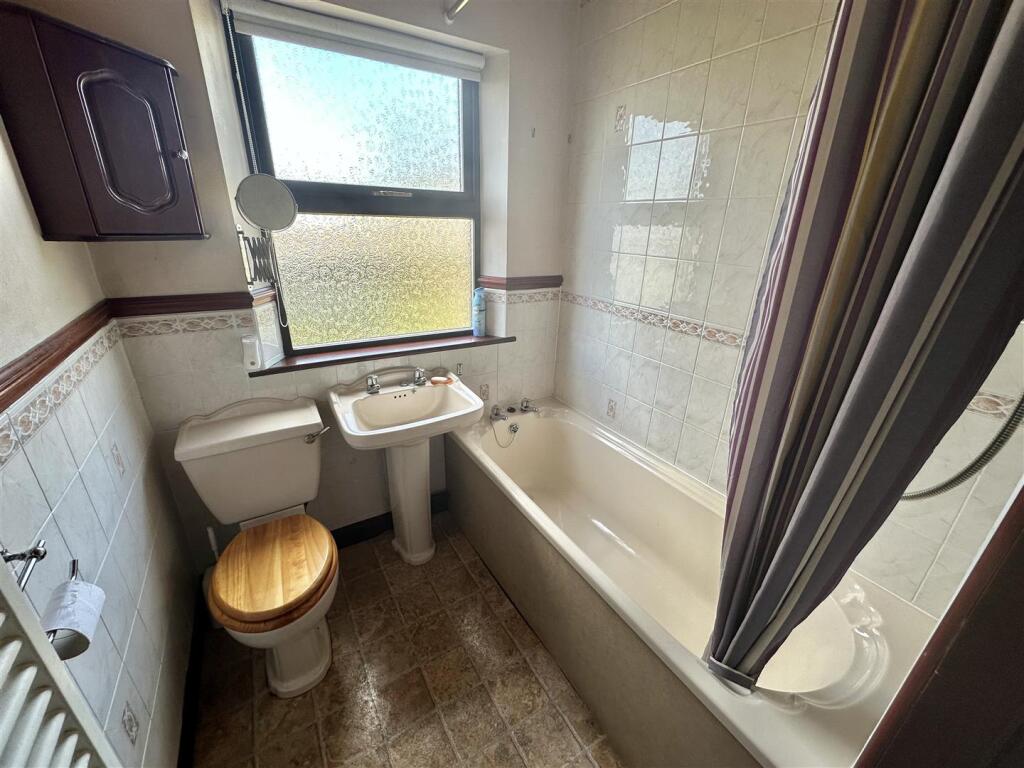 Bramleys Estate Agents - Leeds Old Road (2).jpg