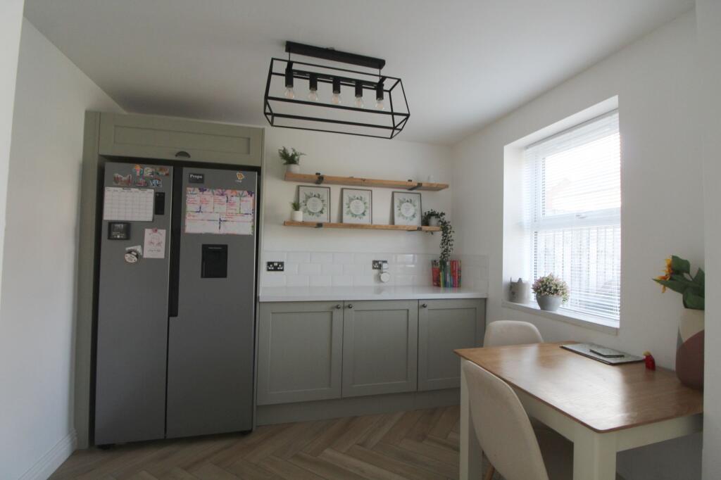 Kitchen Dining Area