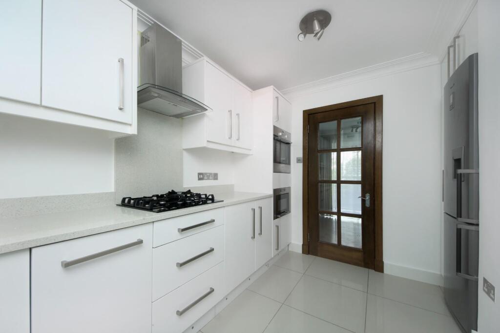 Gv- 45 Minster Court  (18).jpg