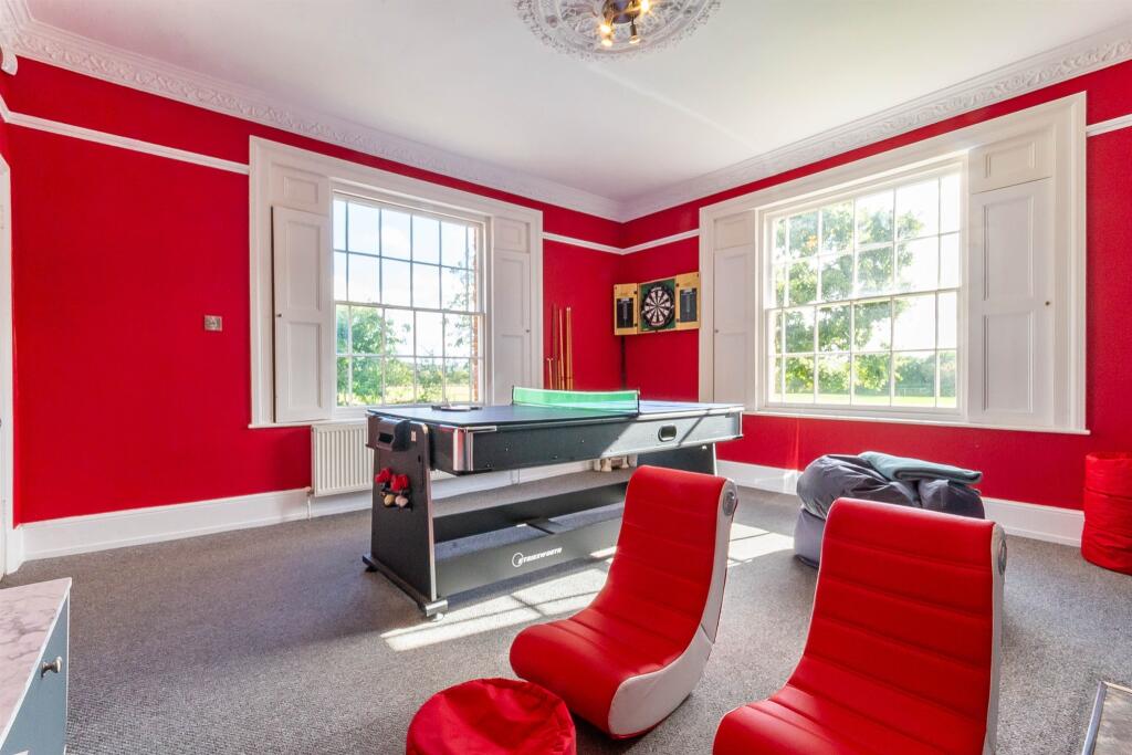Lounge / Games Room