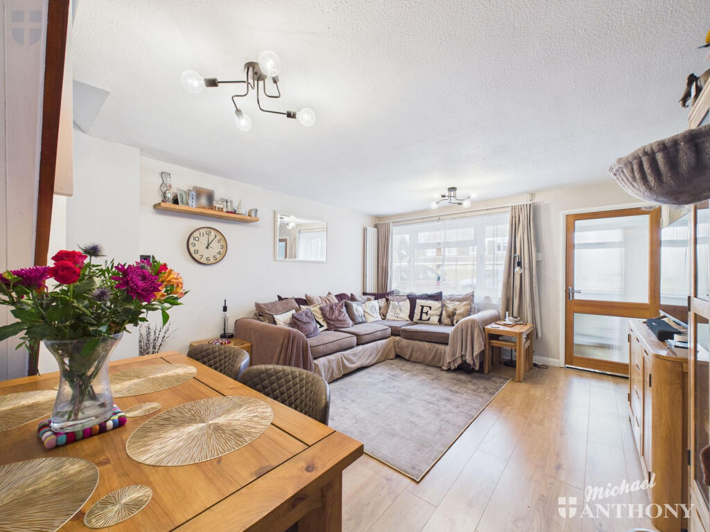 07a8fb012b9341dbb49e0b7dc3a25fe0_80_CAM03218G0-PR0