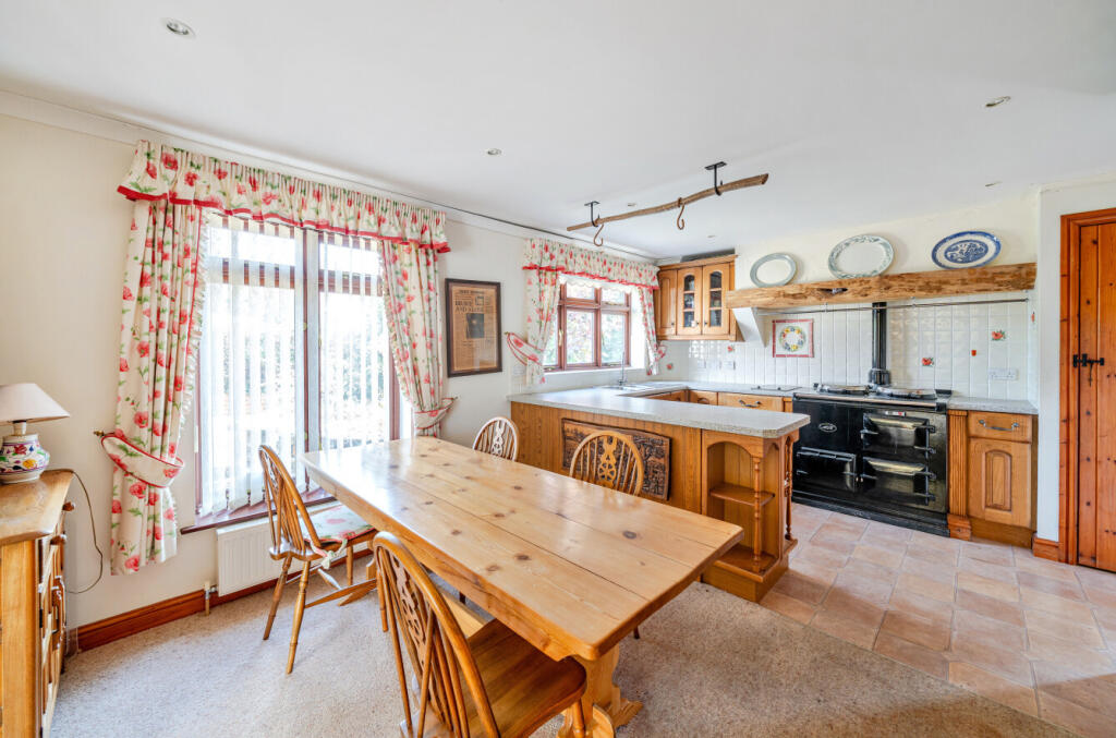 1328579-4-6880cb9...