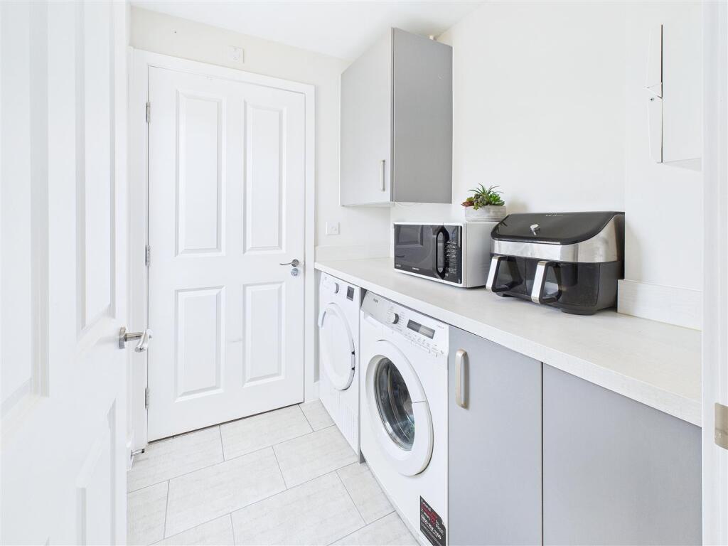 Winfield Way, Blackfordby (15).jpg