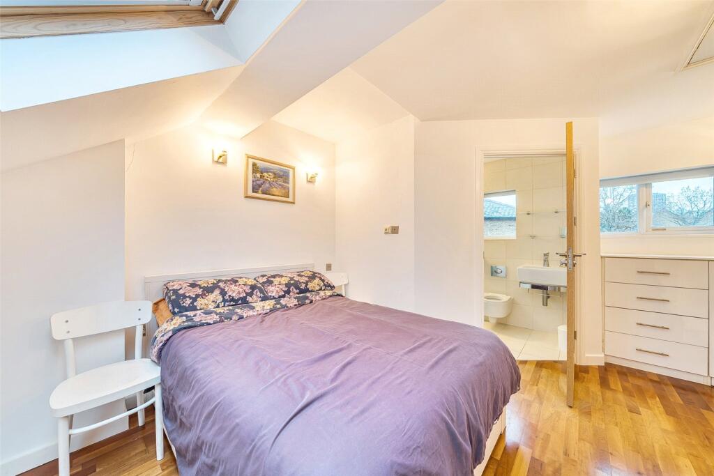Greenacre Square, Rotherhithe, SE16