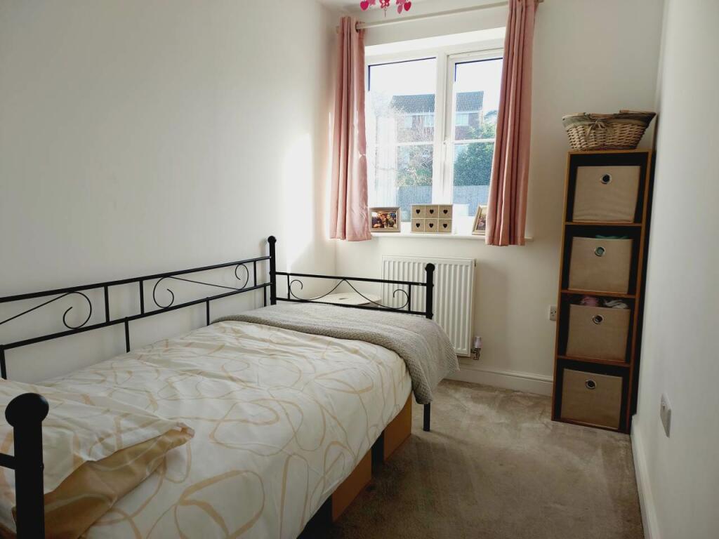 Rear bedroom