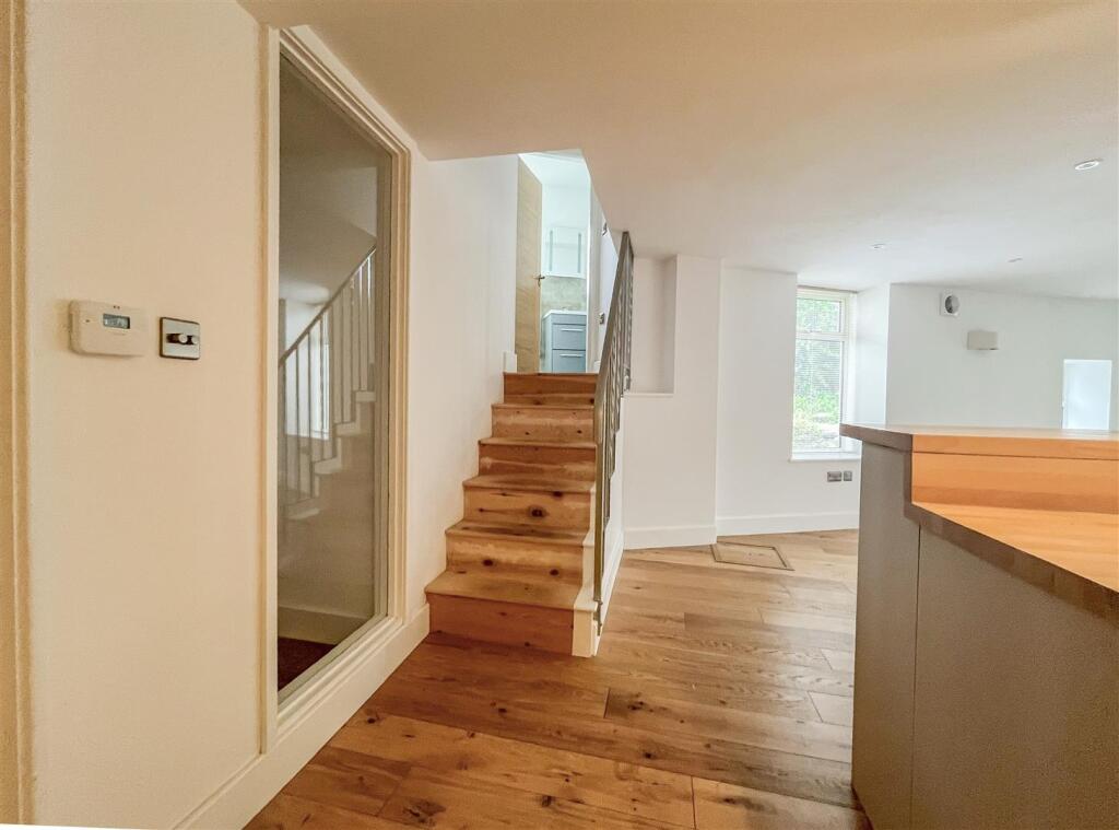 Living Room / Kitchen