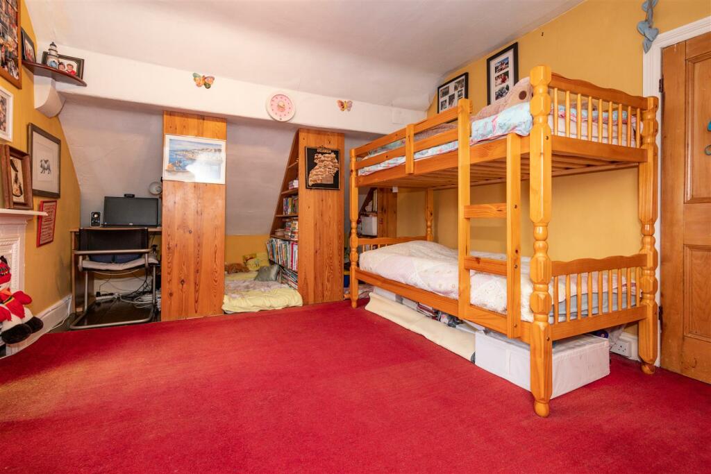 Bedroom 4 Aspect 2