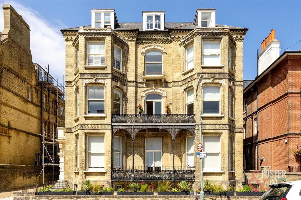 Third Avenue, 6, Flat 8-021 (1).JPG