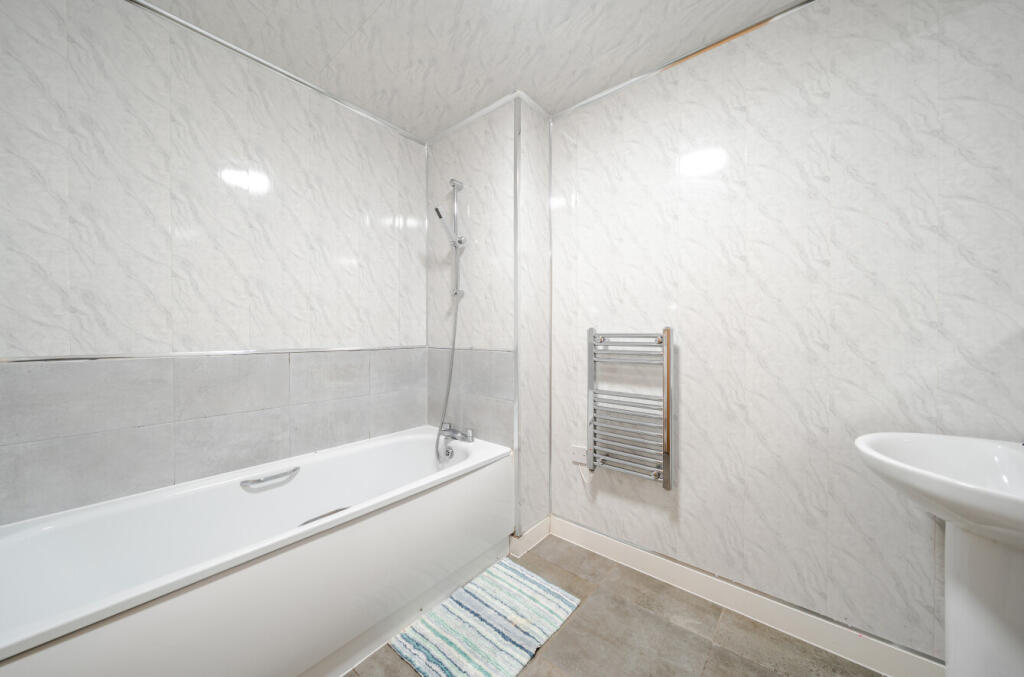 1385721-20-69395e...