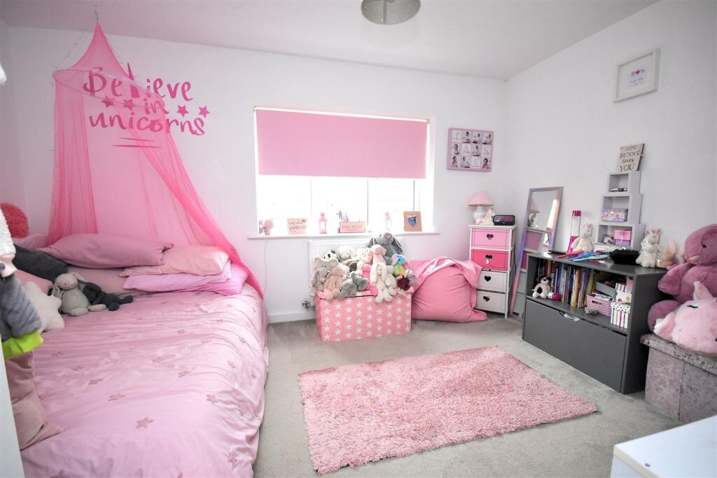 Bed 3.jpg