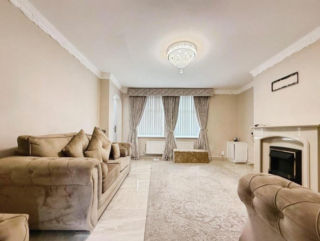 09c6e1b7-1-455E-903C-6CDE66B71017-8351-000002CDCC9