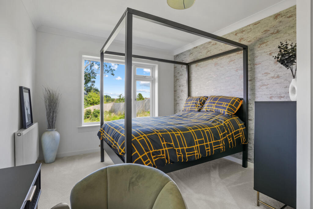 Principal bedroom