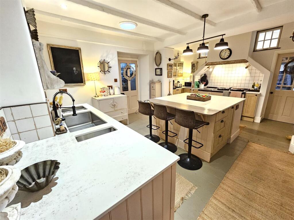Kitchen.jpg