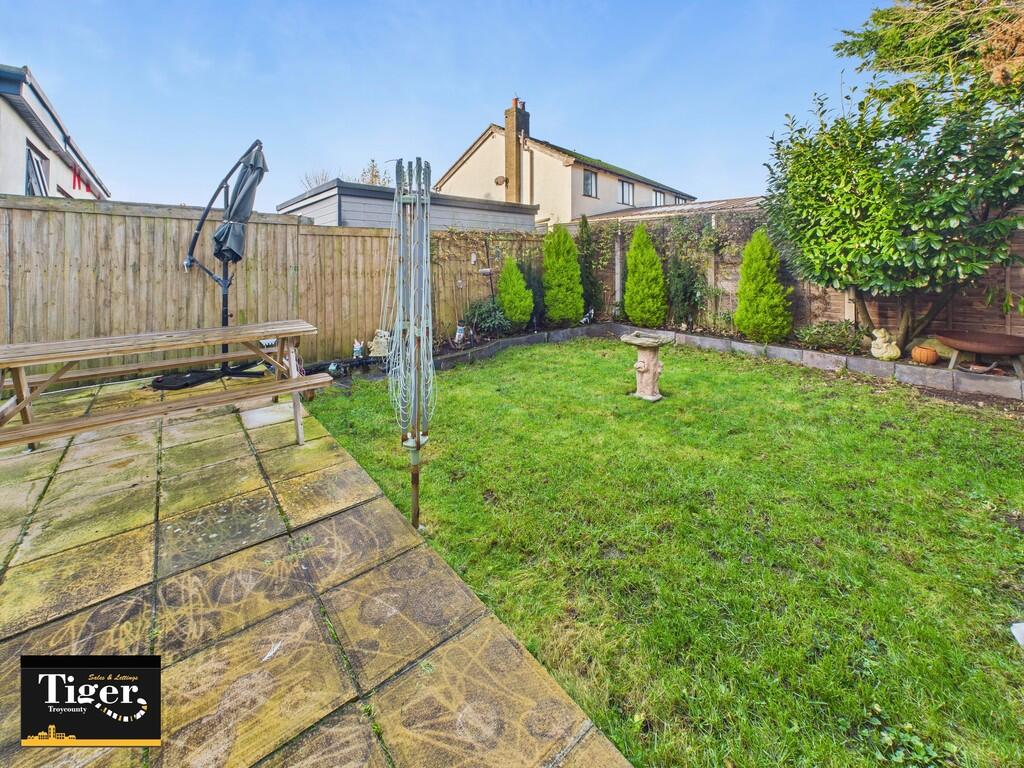 CAM02176G0-PR0772...