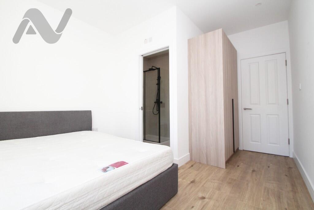 Seven Sisters Road, London, N4 3NX