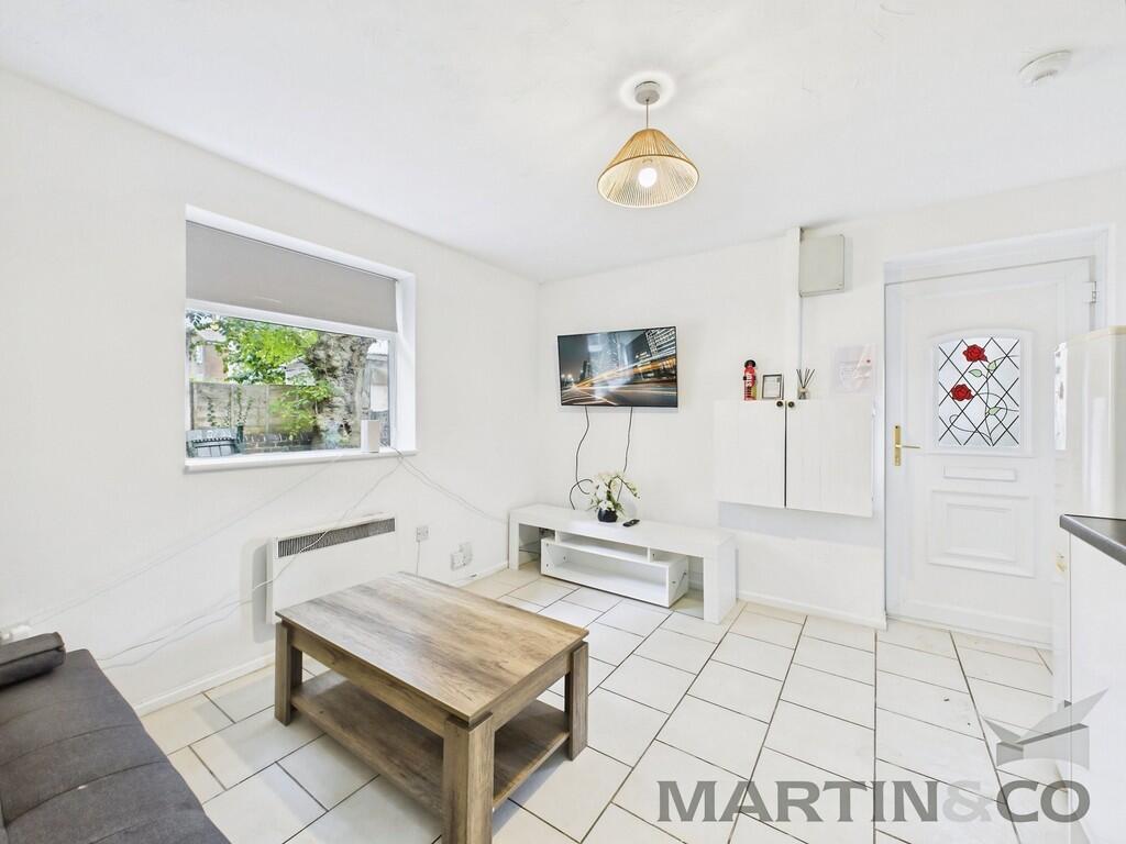 594350a5-CAM02697...