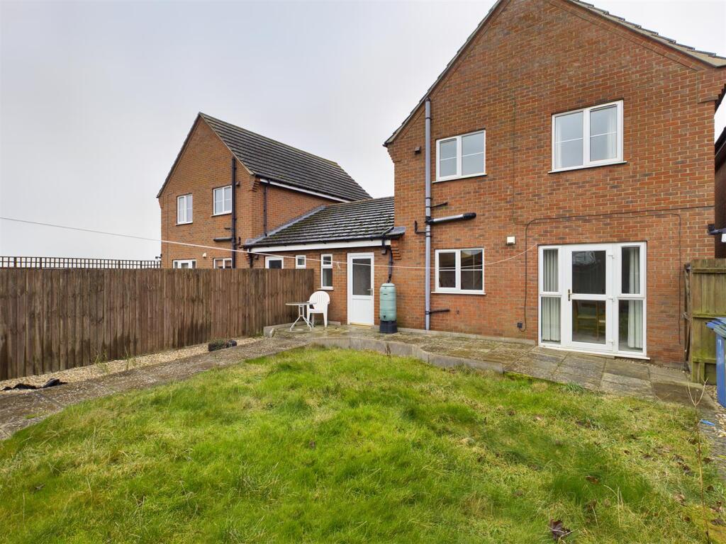 7 Vicarage Gardens NEW Jan 2021 (11).jpg