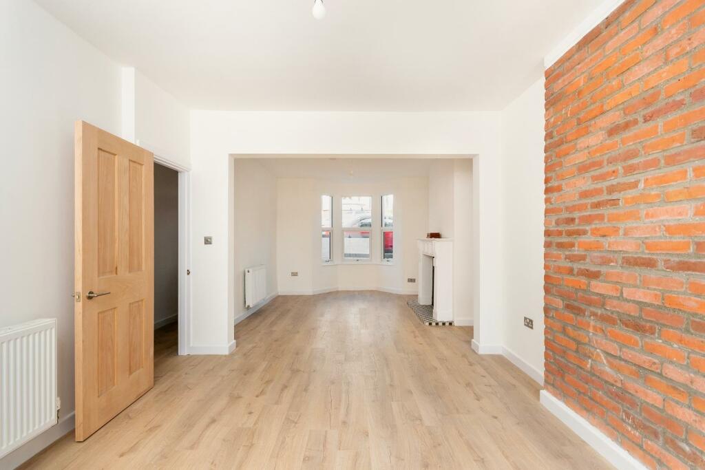 6A2RBR - Reception E.jpg