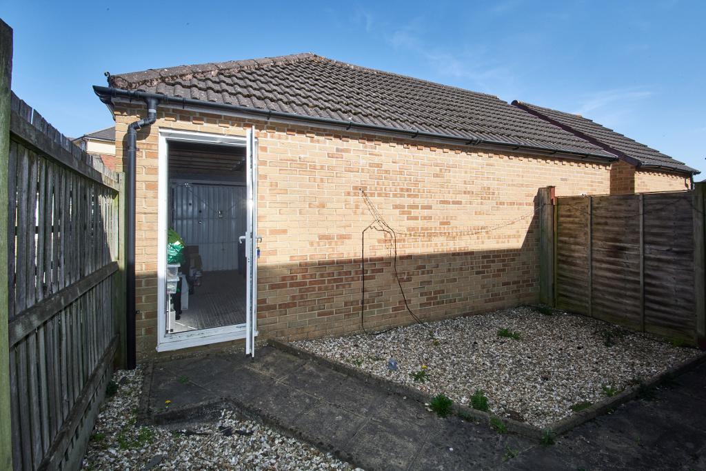 Garden / garage access