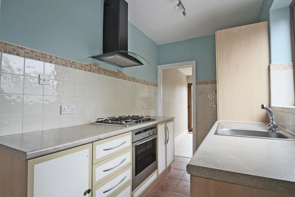 23 The Crescent Kitc