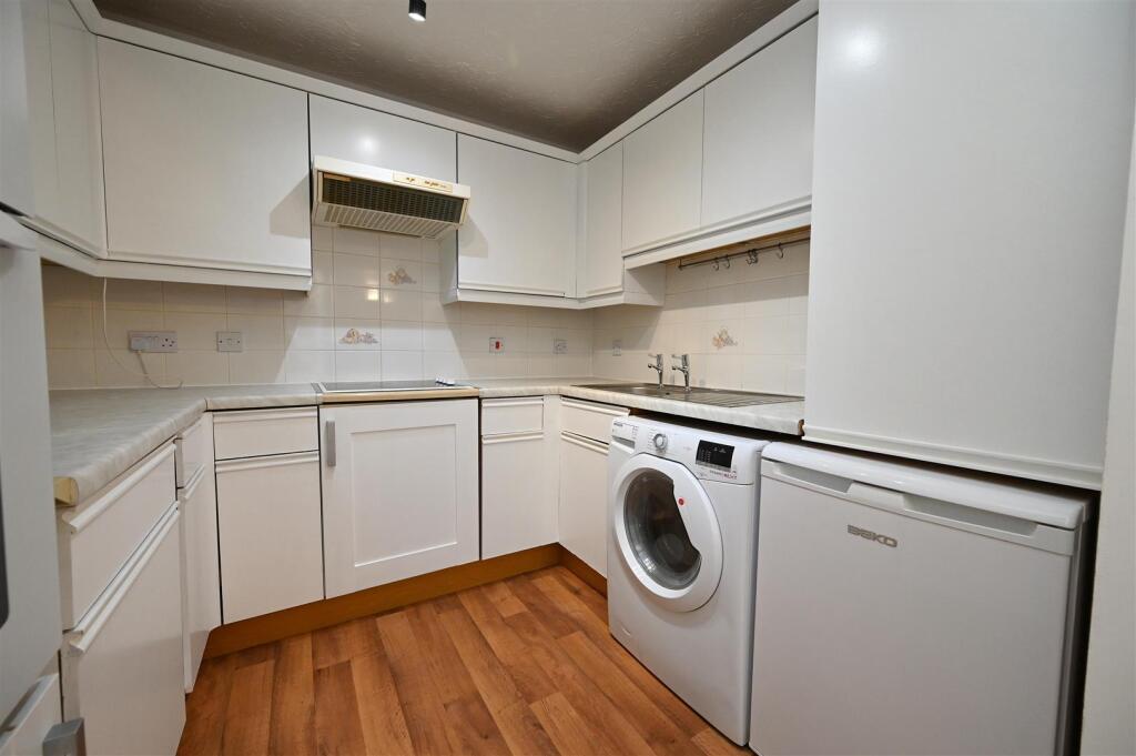 kitchen1.JPG