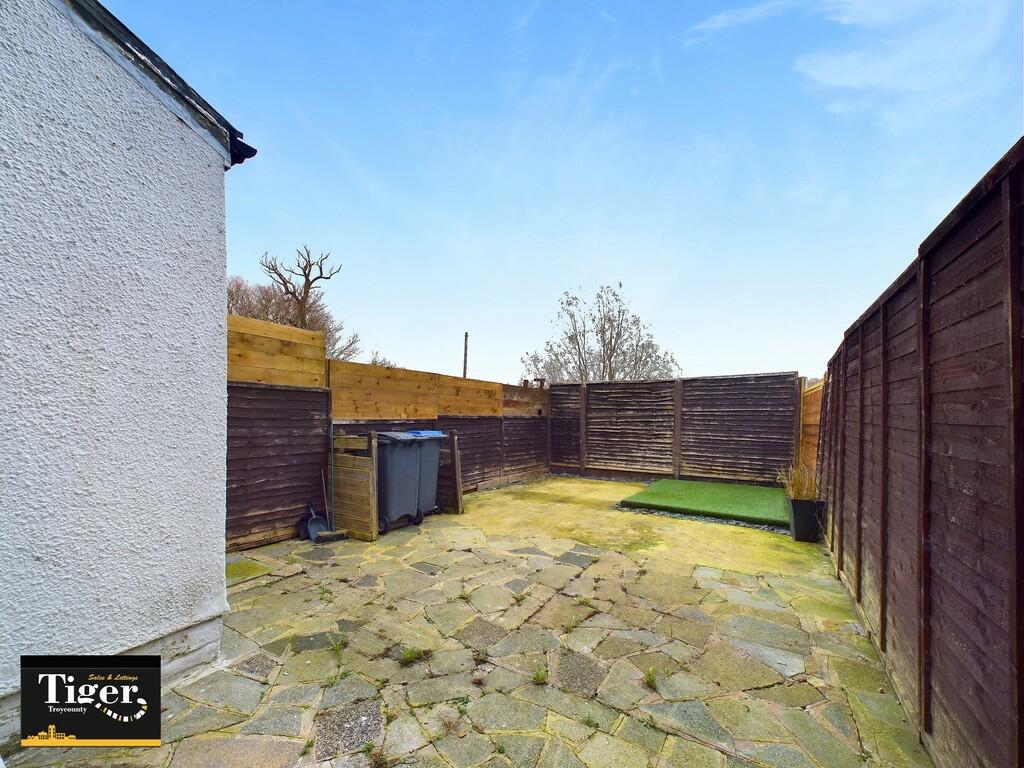 CAM02176G0-PR0399...