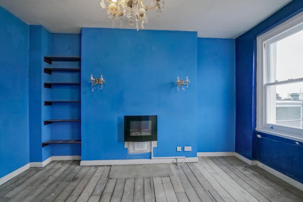 46E Barons Court Road, Barons Court, London W14 9DU