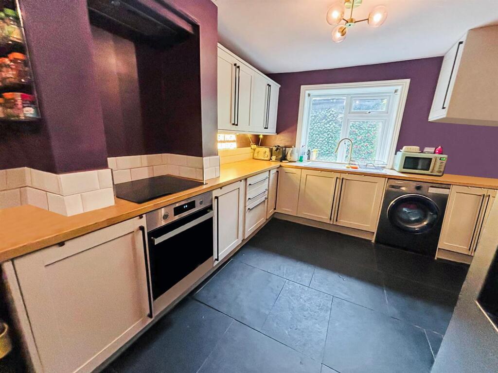 Fitted Kitchen: