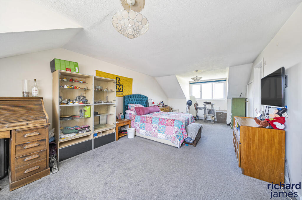 750c19e6-9ee9-442...