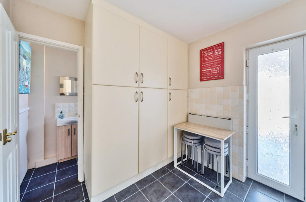 1310839-15-685057...