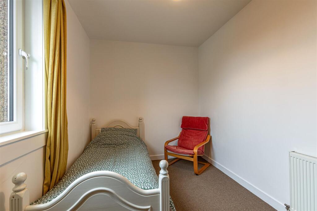 16 Eildon Crescent Newtown St Boswells 24.JPG