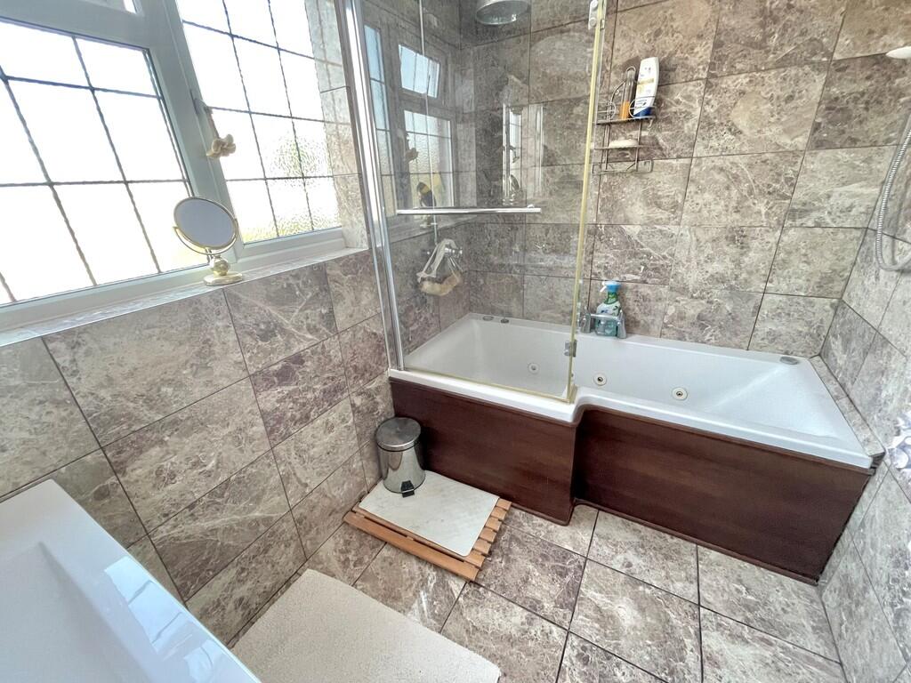 66 Parkside Avenu...