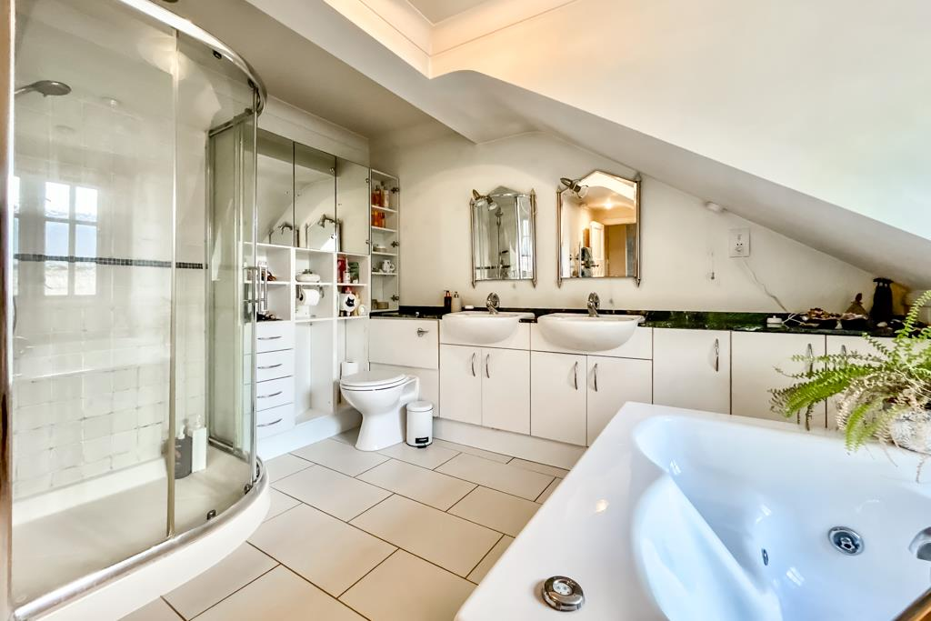 Ensuite Bathroom