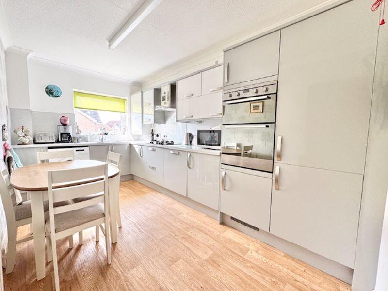 Kitchen diner
