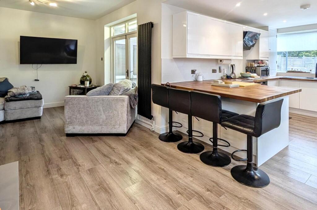Kitchen/Lounge
