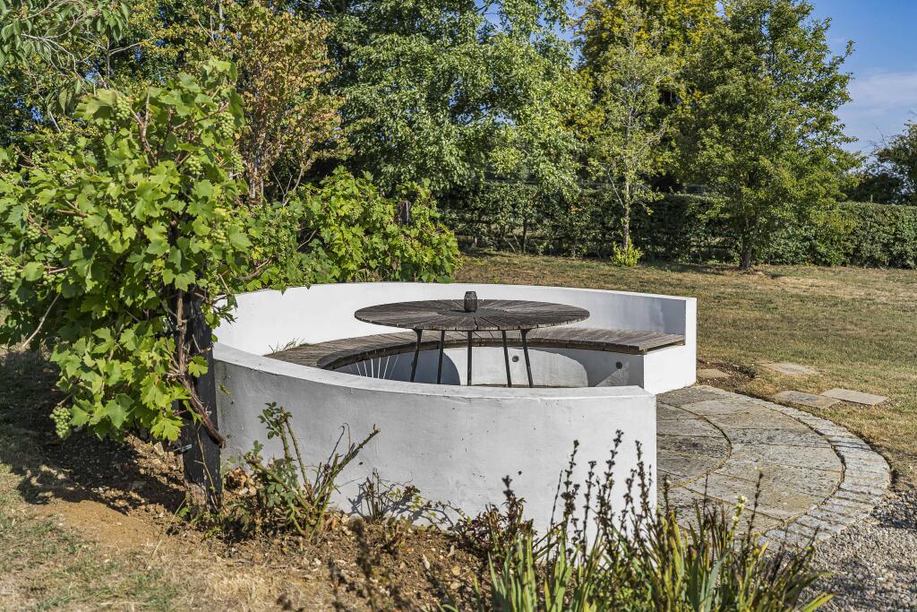 Seating Garden