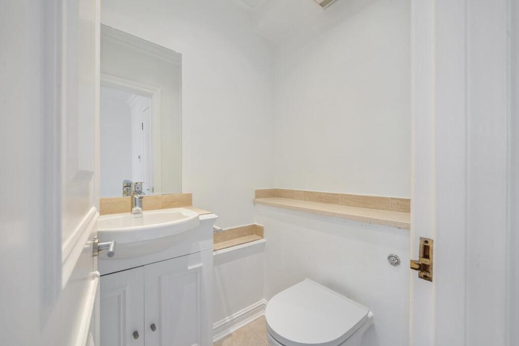 Flat 2, 20 Cranley Gardens SW7 3DA-8.jpeg