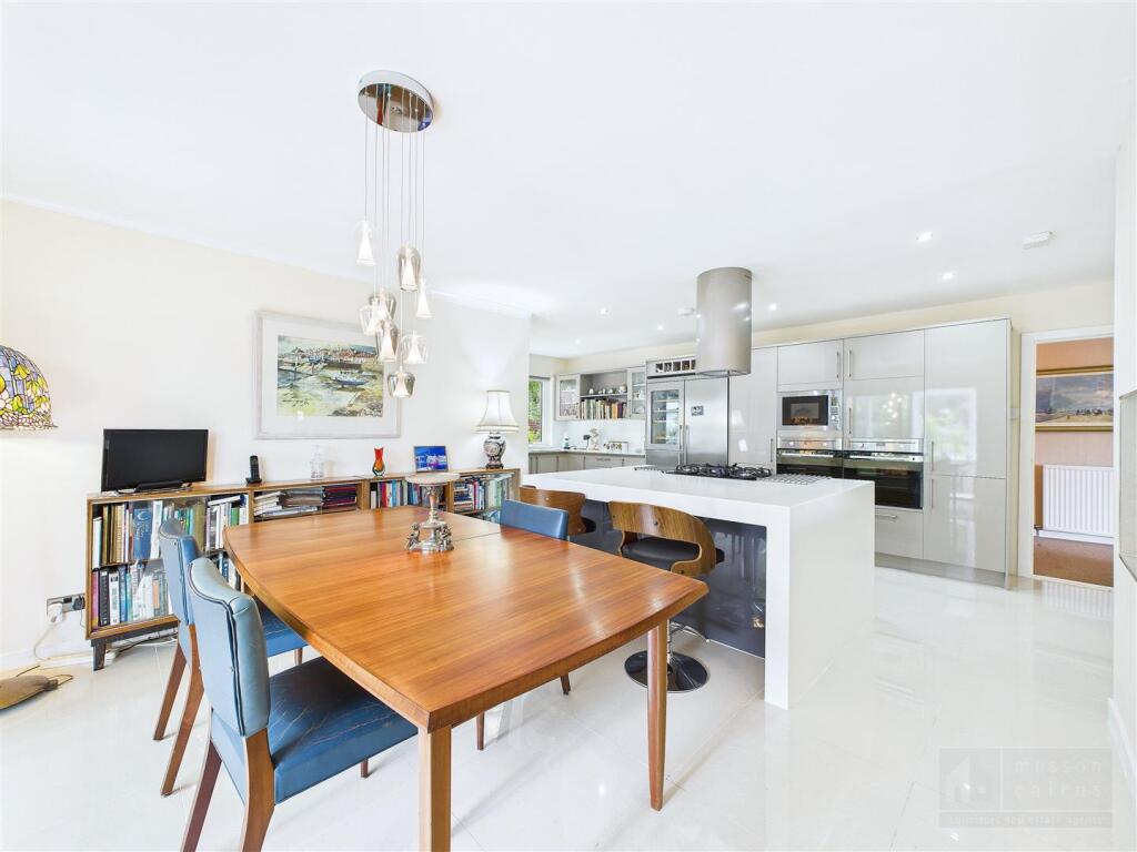 Kitchen &amp; Dining Area