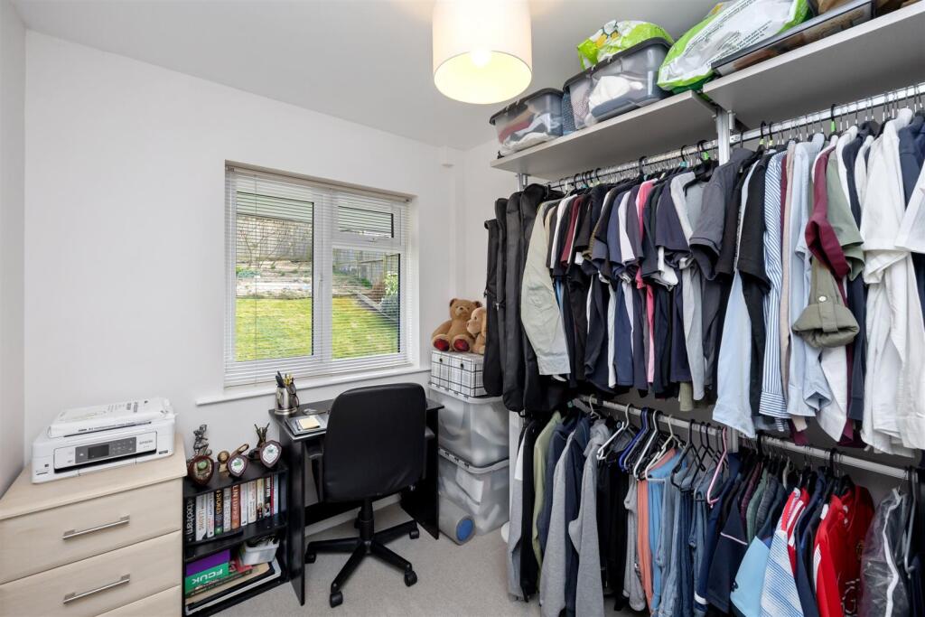 Broad Rig Avenue 41 BEDROOM 3.jpeg