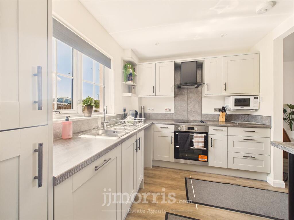 Kitchen Area (Open Plan)