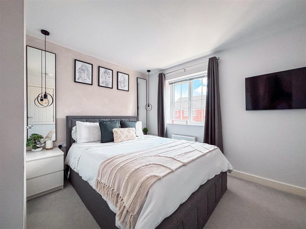master bedroom.jpg