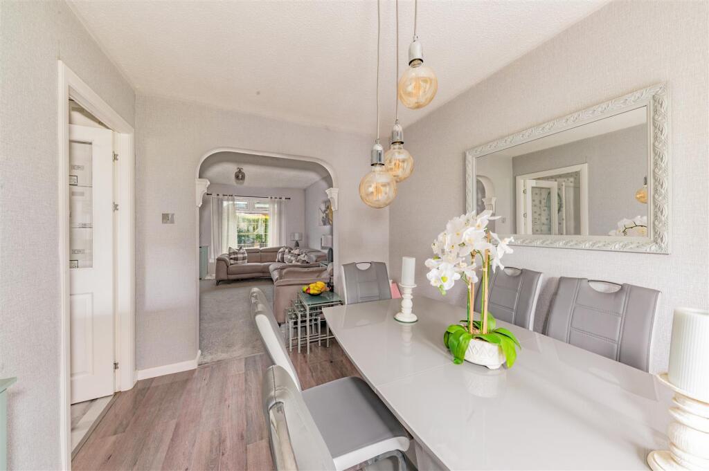 dining room (2).jpg
