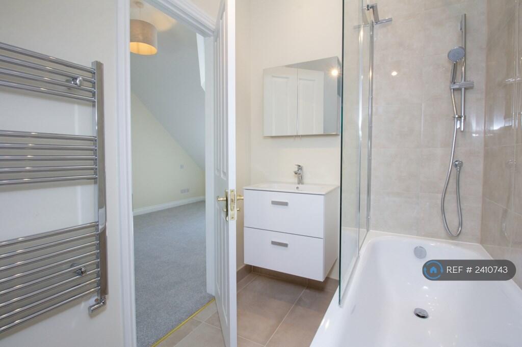 Master Bedroom Bathroom Bath With Overhead Shower
